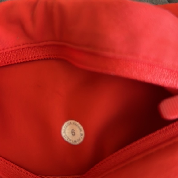 Lululemon sowed shorts size 6 tall - Picture 3 of 4